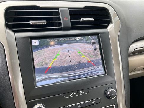 Used 2019 Ford Fusion SEL FWD image 22
