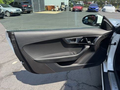 Used 2017 Jaguar F-TYPE Coupe RWD image 18