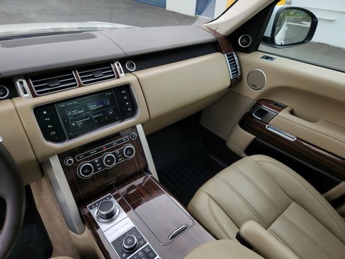 Used 2016 Land Rover Range Rover HSE AWD/4WD image 12