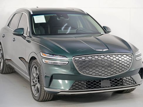 Used 2024 Genesis Electrified GV70 Advanced image 54