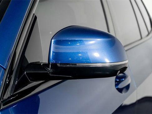 Used 2019 BMW X5 xDrive50i w/ M Sport Package image 26