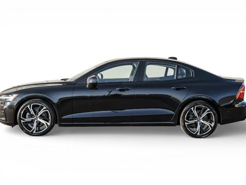 Used 2024 Volvo S60 B5 Plus image 11