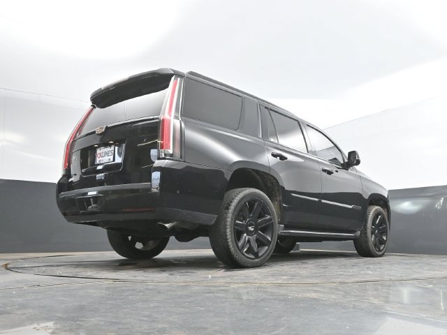 Used 2017 Cadillac Escalade Luxury AWD/4WD image 45