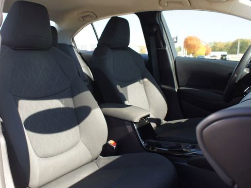 Used 2022 Toyota Corolla LE image 20