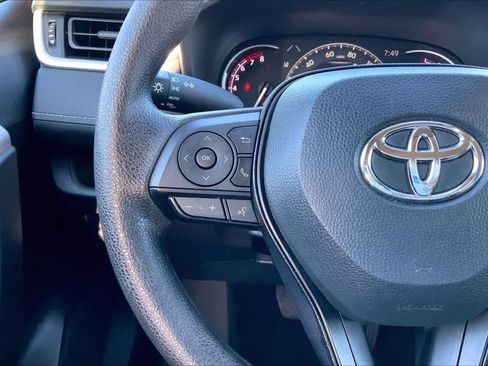 Used 2025 Toyota RAV4 XLE image 23