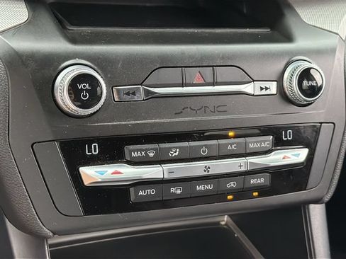 Used 2020 Ford Explorer XLT w/ Equipment Group 202A AWD/4WD image 16
