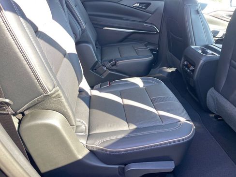 New 2026 Chevrolet Traverse High Country image 16