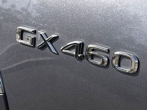 Used 2022 Lexus GX 460 Premium w/ Premium Package image 36