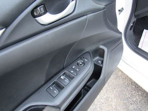 Used 2020 Honda Civic LX image 10