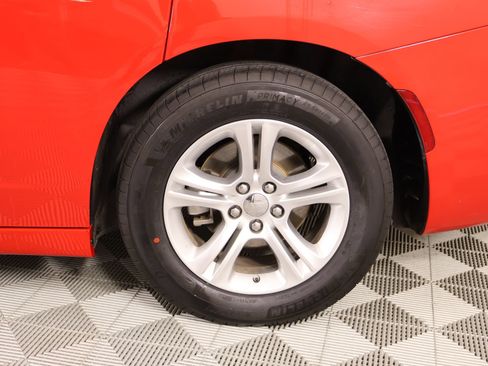 Used 2022 Dodge Charger SXT RWD image 17