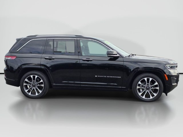 Used 2022 Jeep Grand Cherokee Overland AWD/4WD image 6