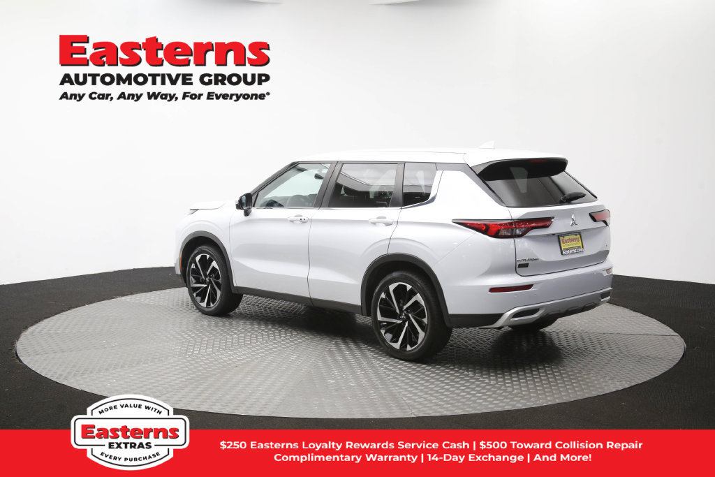Used 2024 Mitsubishi Outlander SE FWD image 65
