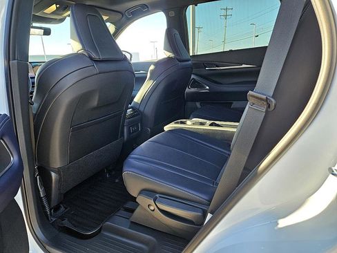 New 2026 INFINITI QX60 Sport image 8