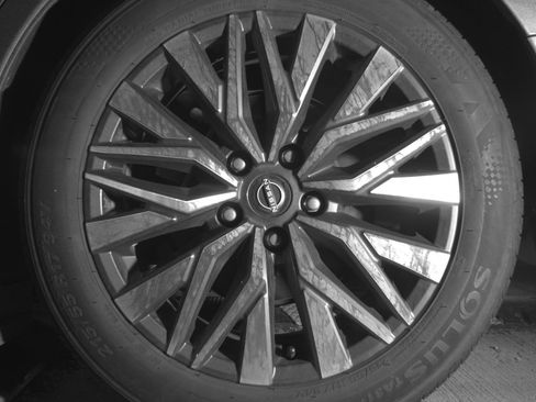 Used 2025 Nissan Altima 2.5 SV image 14