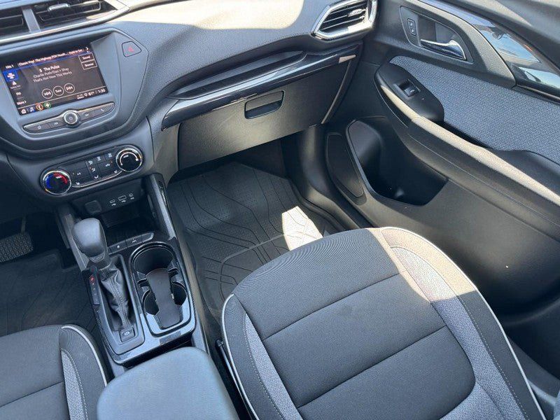 Used 2023 Chevrolet TrailBlazer LT FWD image 15