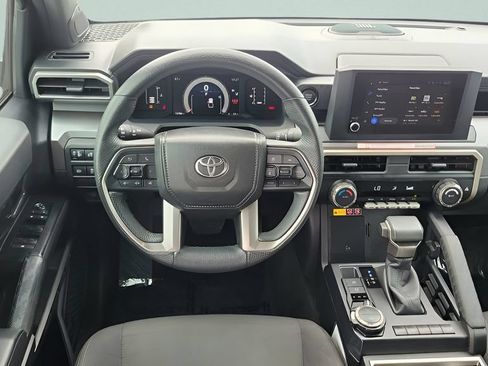 Used 2024 Toyota Tacoma SR5 w/ SR5 Upgrade Package AWD/4WD image 14