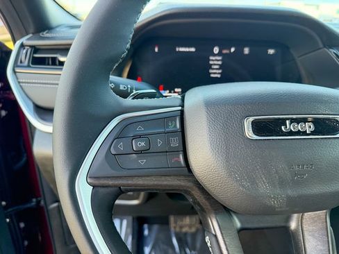 New 2026 Jeep Grand Cherokee Laredo image 18