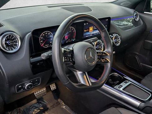 Certified 2025 Mercedes-Benz GLA 250 image 10