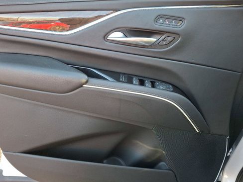 Used 2023 Cadillac Escalade Premium Luxury Platinum image 14