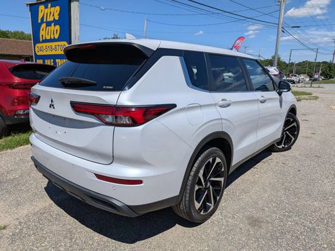 Used 2022 Mitsubishi Outlander ES AWD/4WD image 6