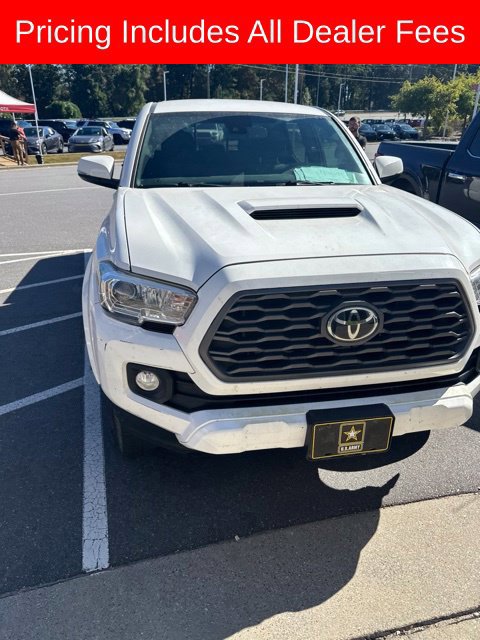 Used 2020 Toyota Tacoma TRD Sport w/ Technology Package AWD/4WD image 2