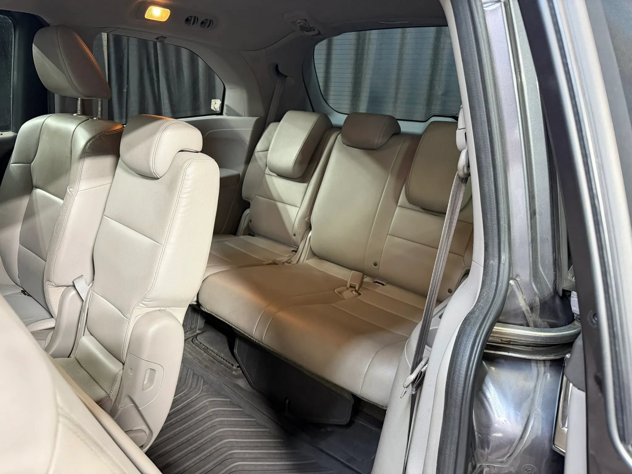 Used 2015 Honda Odyssey EX-L image 23