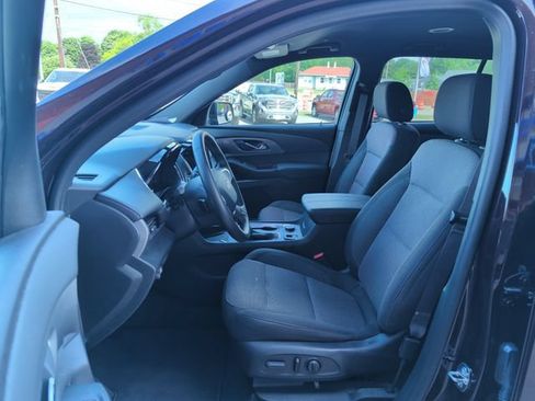 Used 2023 Chevrolet Traverse LT AWD/4WD image 10