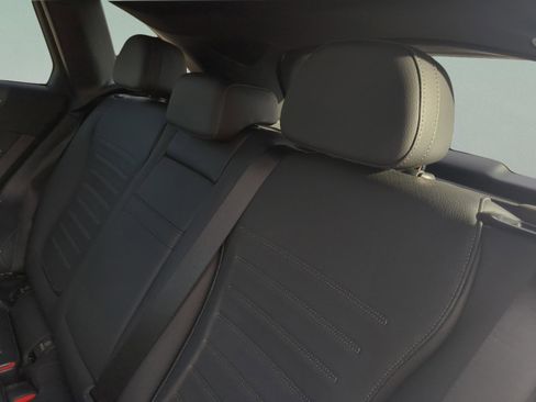 Certified 2025 Mercedes-Benz GLC 300 4MATIC image 14