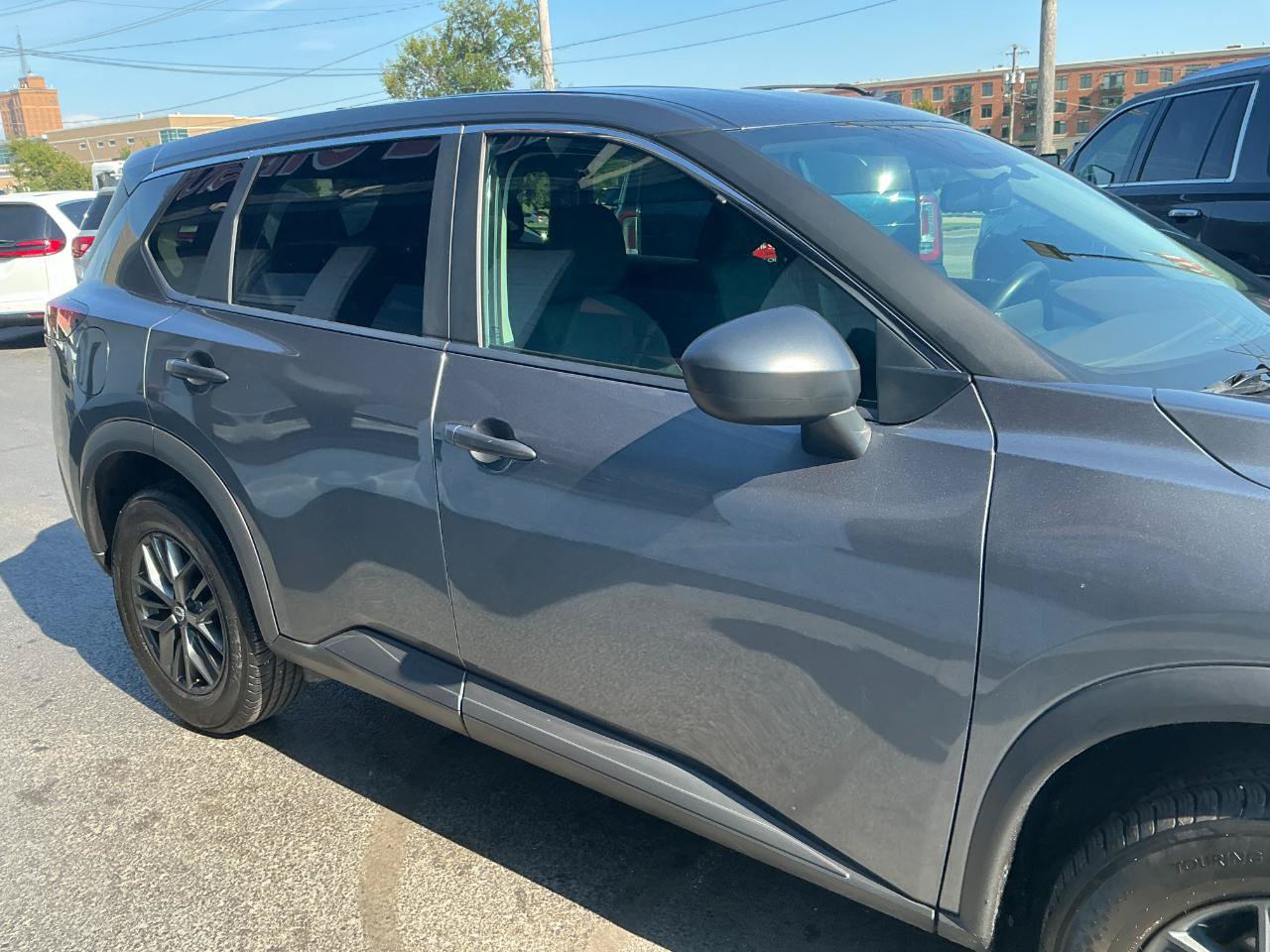 Used 2023 Nissan Rogue S AWD/4WD image 25