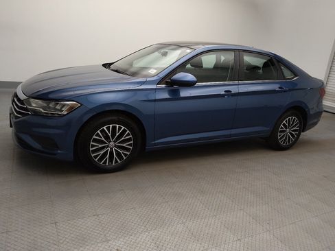 Used 2019 Volkswagen Jetta R-Line FWD image 2