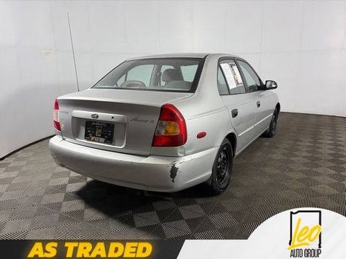 Used 2001 Hyundai Accent GL FWD image 9