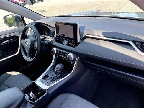 Used 2025 Toyota RAV4 XLE AWD/4WD image 14