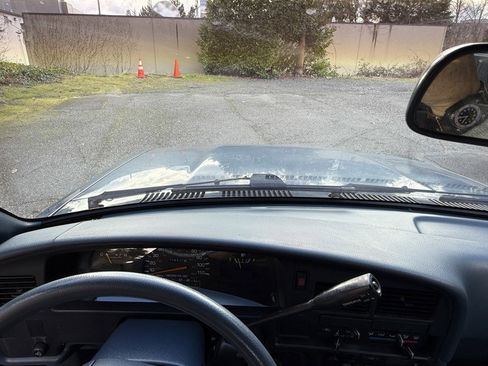 Used 1989 Toyota Pickup Deluxe image 73