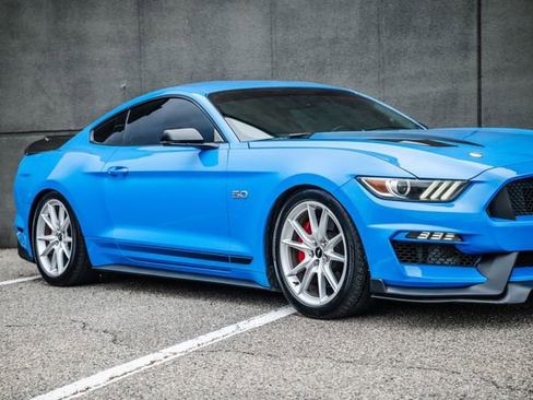 Used 2017 Ford Mustang GT Premium w/ Equipment Group 401A RWD image 54