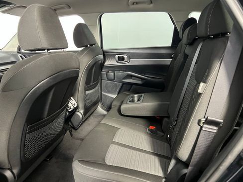 Used 2024 Kia Sorento LX image 24