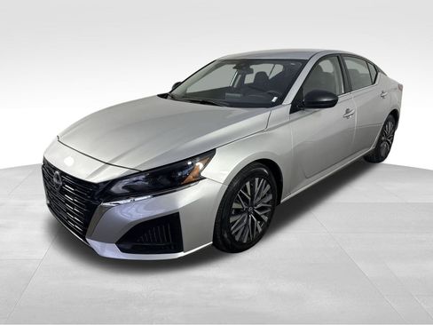 Certified 2024 Nissan Altima 2.5 SV image 22