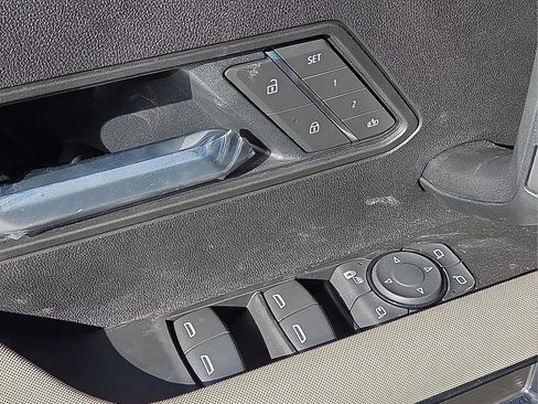 New 2026 GMC Hummer EV SUV w/ LPO, Dark Essentials Package image 14