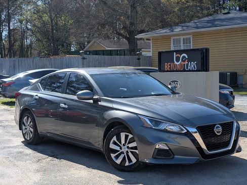 Used 2020 Nissan Altima 2.5 S w/ Driver Assist Package image 1