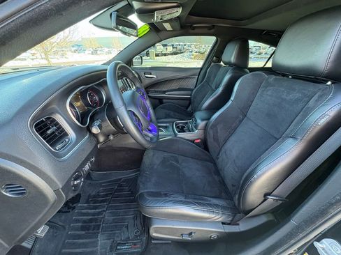 Used 2018 Dodge Charger GT image 13