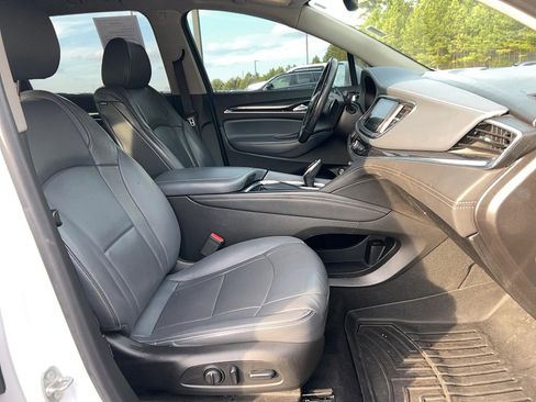 Used 2018 Buick Enclave Essence image 23