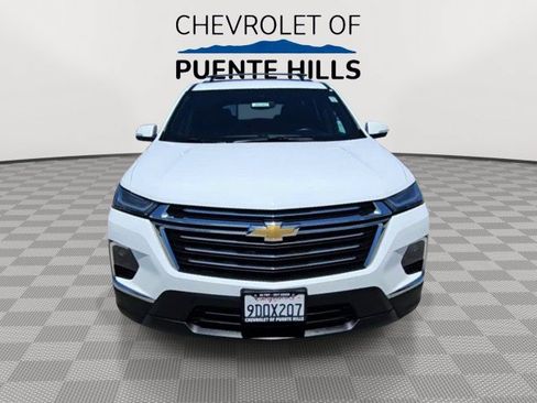 Used 2023 Chevrolet Traverse LT FWD image 3