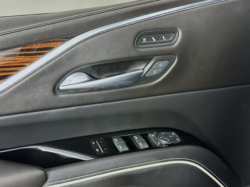 Used 2022 Cadillac Escalade Premium Luxury w/ Performance Package AWD/4WD image 26