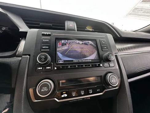 Used 2018 Honda Civic Sport image 21