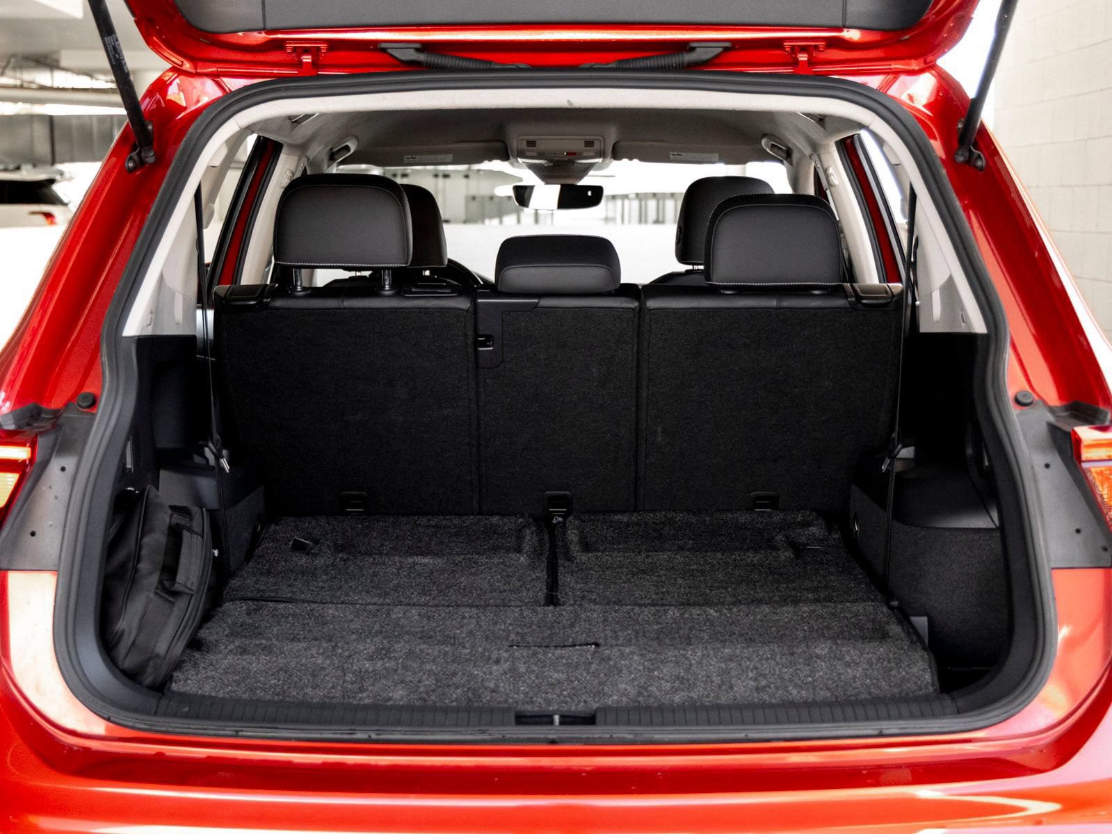 Used 2023 Volkswagen Tiguan SE FWD image 21