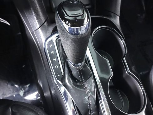 Used 2018 Chevrolet Cruze Premier image 22