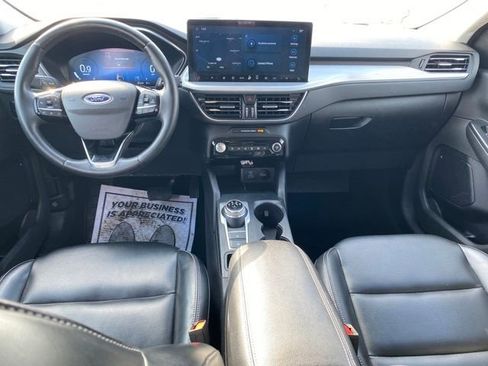 Used 2023 Ford Escape Platinum AWD/4WD image 5