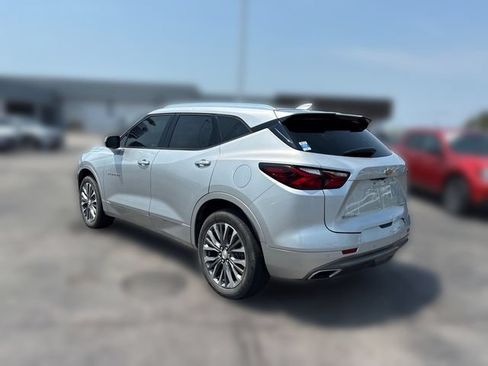 Used 2021 Chevrolet Blazer Premier FWD image 2