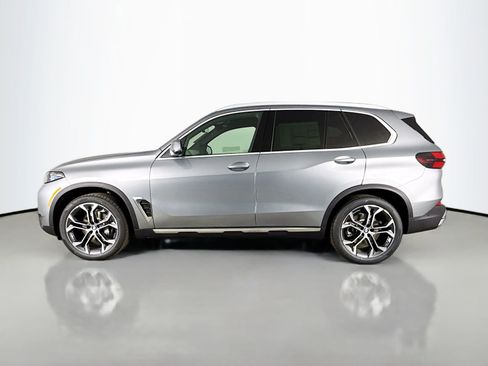 New 2026 BMW X5 xDrive40i w/ Premium Package image 4