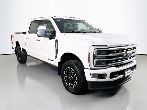 Used 2024 Ford F250 Platinum AWD/4WD image 4