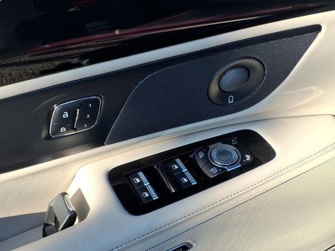 New 2025 Lincoln Nautilus Reserve w/ Jet Appearance Package image 16